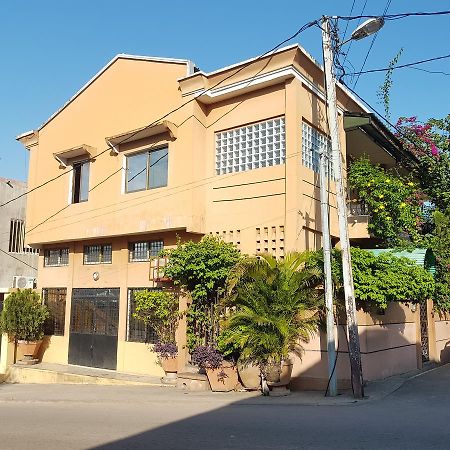 Appartements Chez Léo Brazzaville Esterno foto
