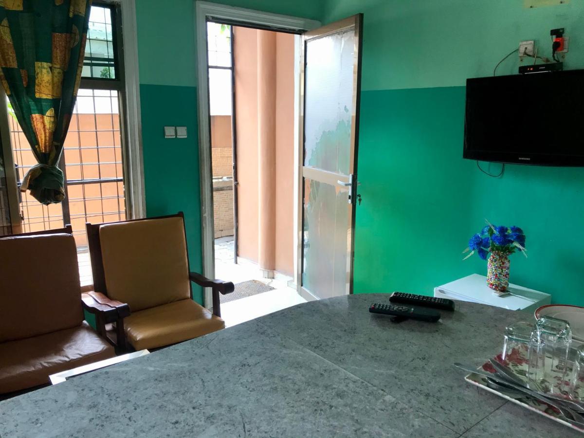 Appartements Chez Léo Brazzaville Esterno foto