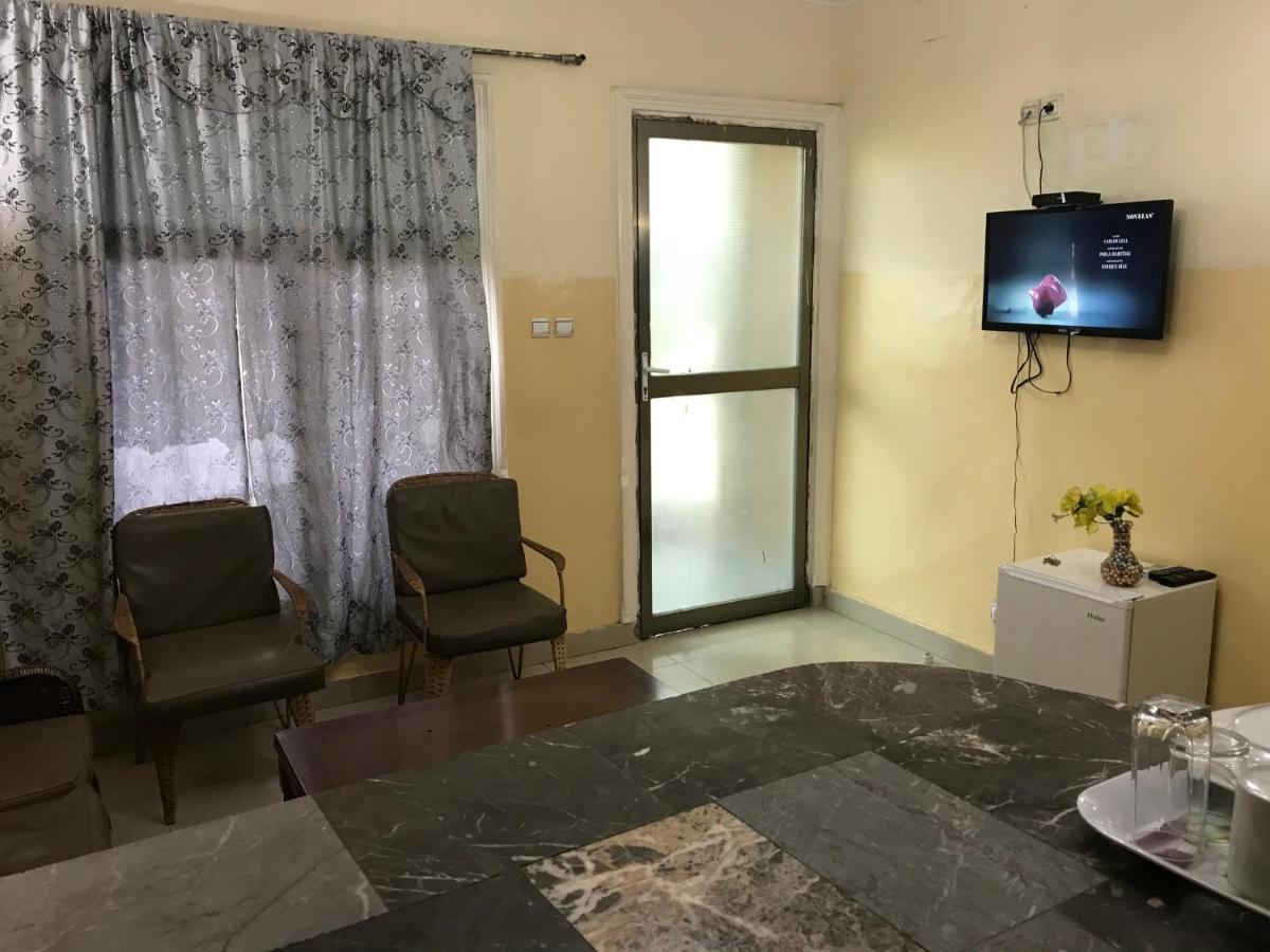 Appartements Chez Léo Brazzaville Esterno foto