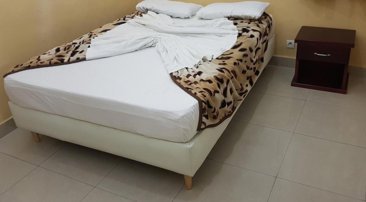 Appartements Chez Léo Brazzaville Esterno foto
