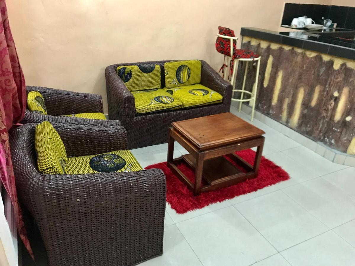Appartements Chez Léo Brazzaville Esterno foto